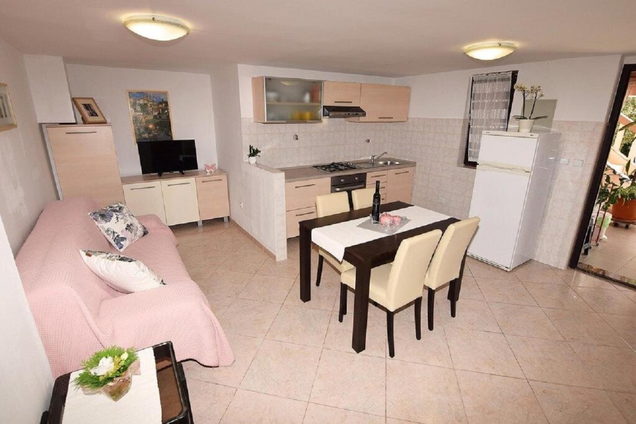 Apartmani Sole Pjescana Uvala Kültér fotó